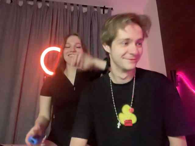 titsDestroy2007 webcam