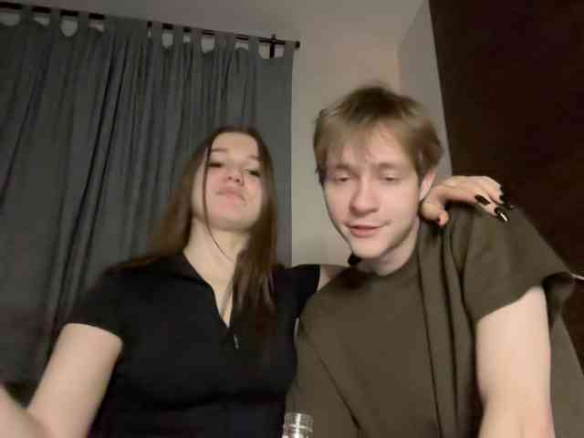 titsDestroy2007 webcam