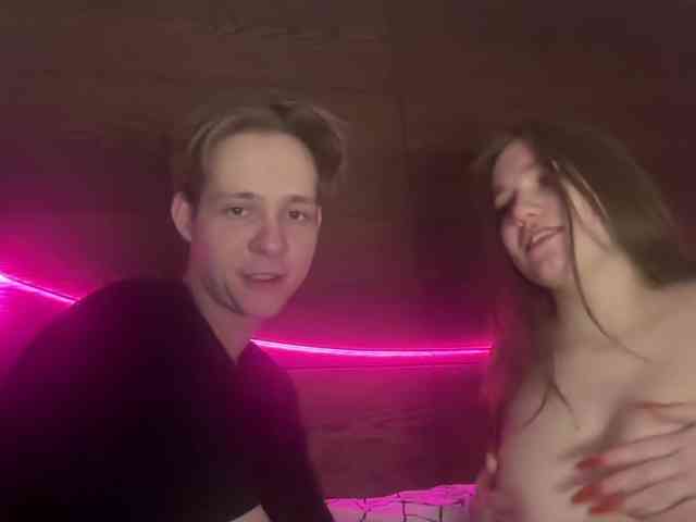 titsDestroy2007 webcam