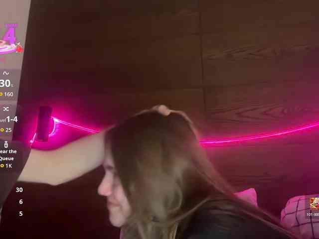 titsDestroy2007 webcam