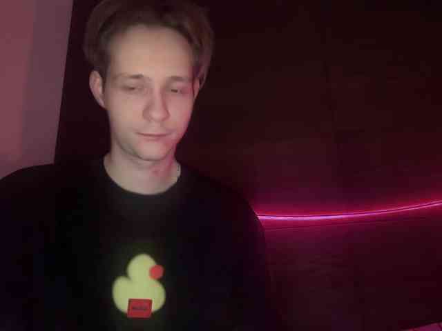 titsDestroy2007 webcam