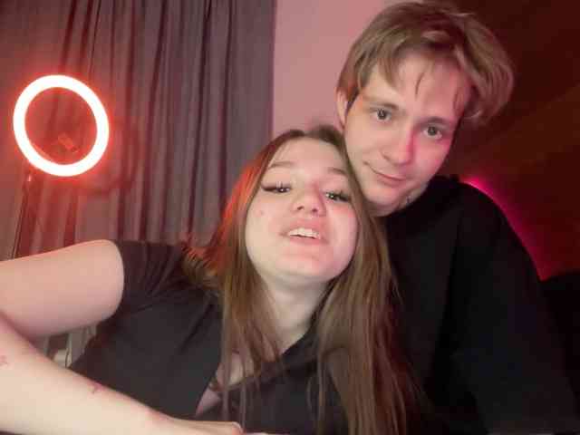 titsDestroy2007 Live Webcam on {site_name}