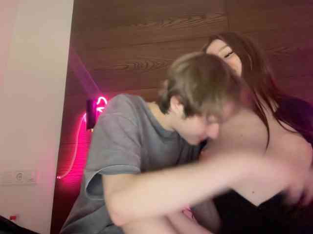 titsDestroy2007 webcam