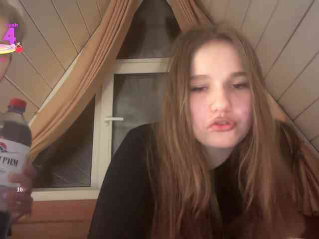 titsDestroy2007 webcam