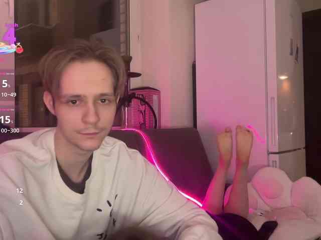 titsDestroy2007 webcam