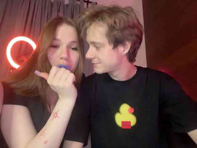 titsDestroy2007 webcam