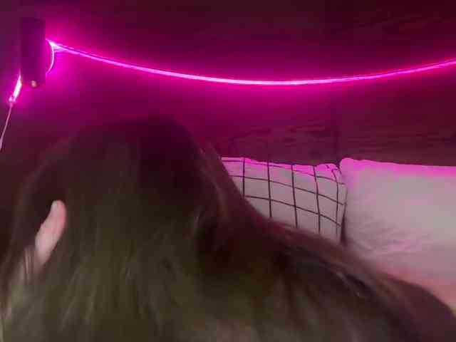 titsDestroy2007 webcam