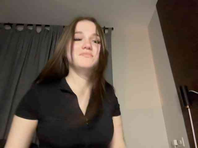 titsDestroy2007 webcam