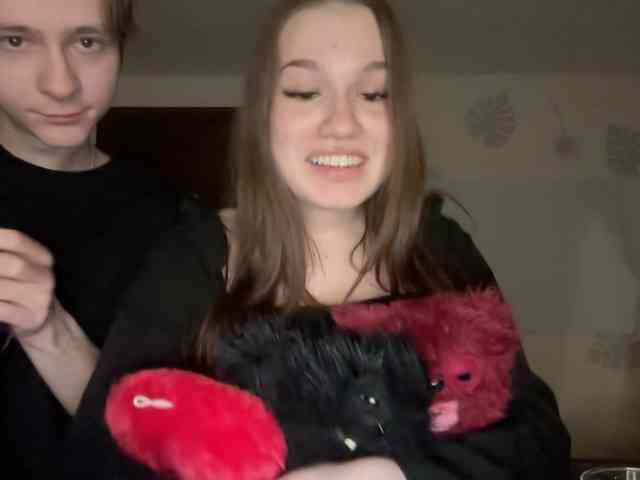 titsDestroy2007 webcam