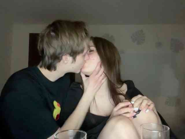 titsDestroy2007 webcam