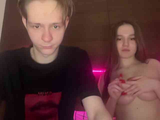 titsDestroy2007 webcam