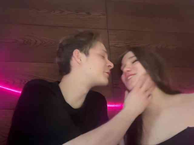 titsDestroy2007 webcam