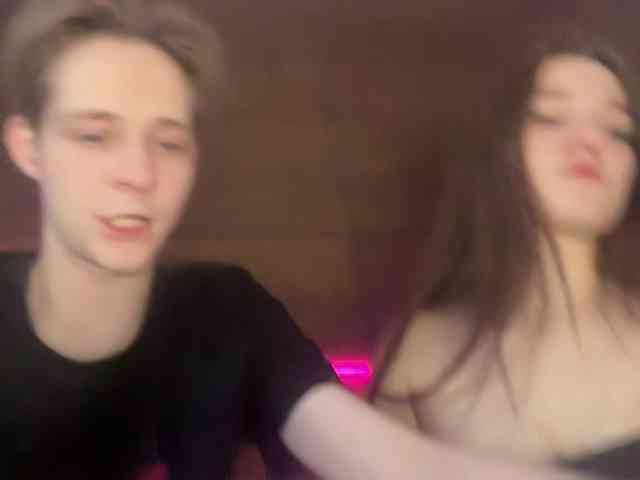 titsDestroy2007 webcam