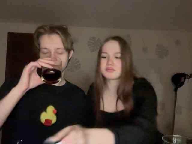 titsDestroy2007 webcam