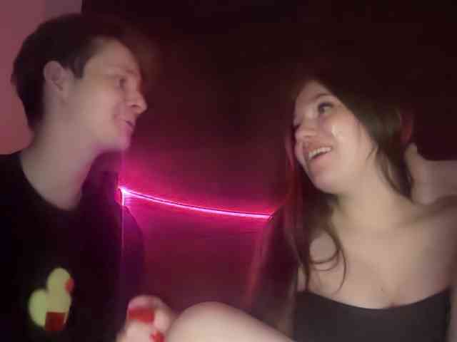 titsDestroy2007 webcam