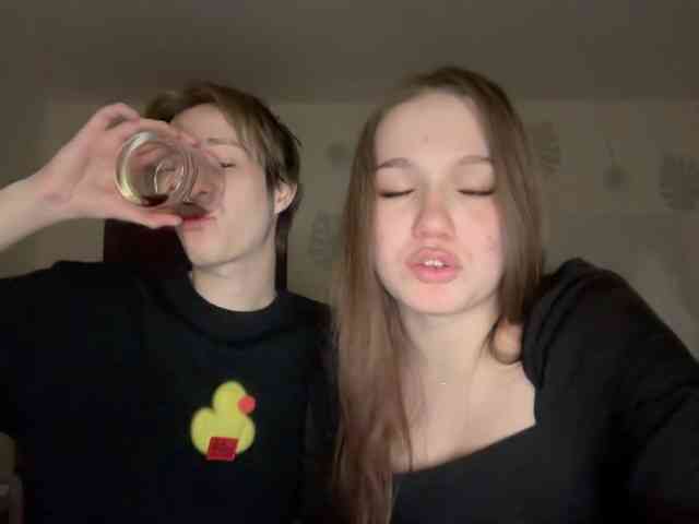 titsDestroy2007 webcam