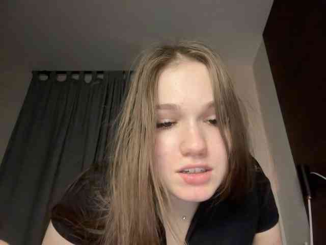 titsDestroy2007 webcam