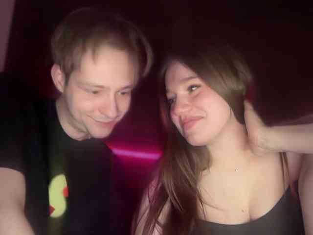 titsDestroy2007 webcam