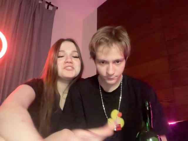 titsDestroy2007 webcam