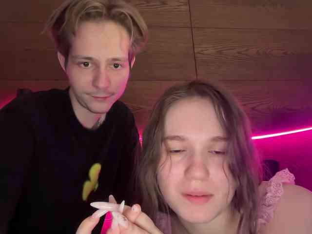 titsDestroy2007 webcam