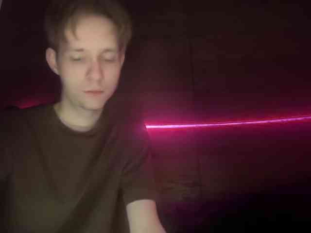 titsDestroy2007 webcam