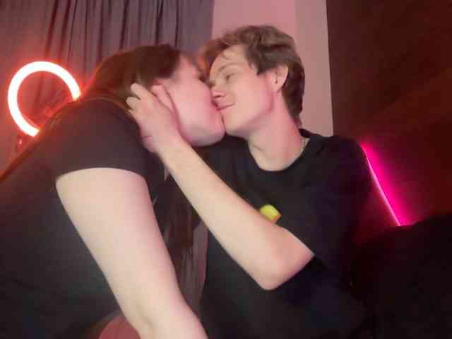 titsDestroy2007 webcam