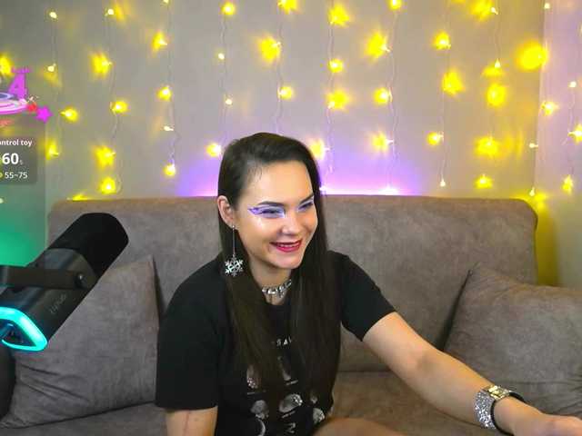 yesbody's BongaCams show and profile