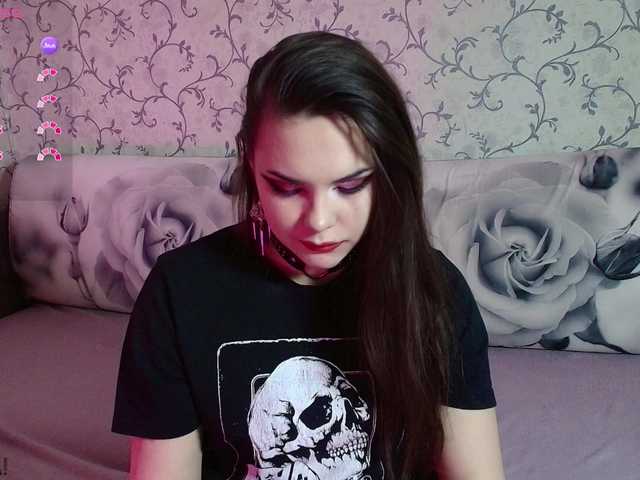 yesbody's BongaCams show and profile