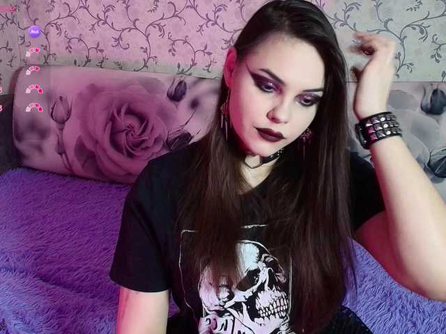 yesbody's BongaCams show and profile