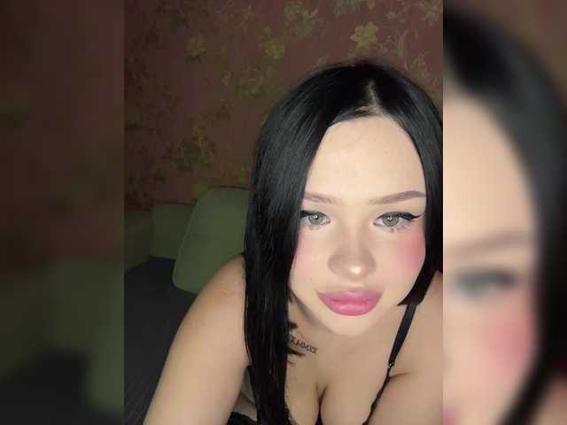 RedTobacco's BongaCams show and profile