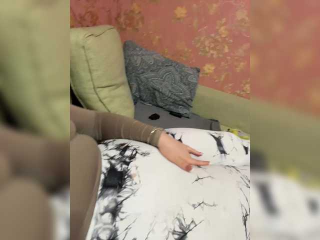 RedTobacco's BongaCams show and profile