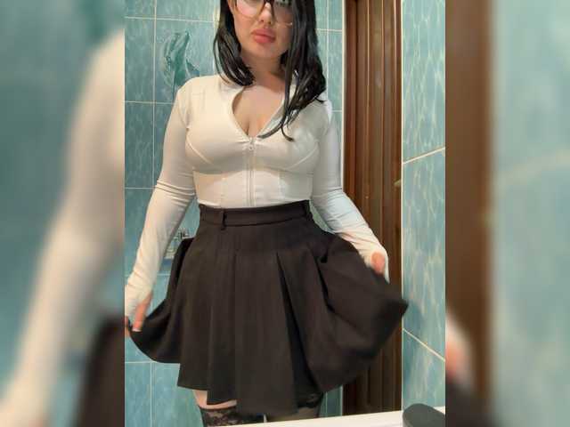 RedTobacco's BongaCams show and profile