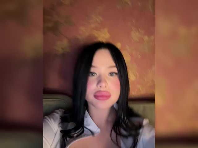 RedTobacco's BongaCams show and profile