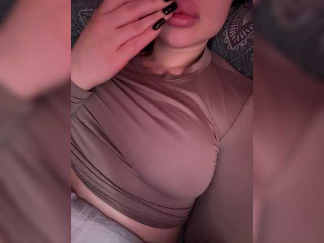 RedTobacco's BongaCams show and profile