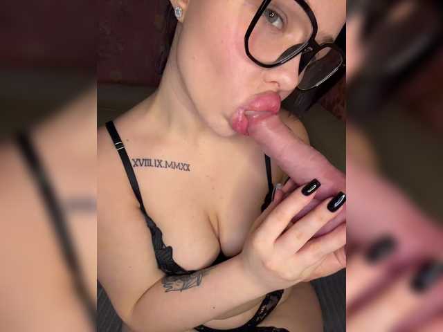 RedTobacco's BongaCams show and profile