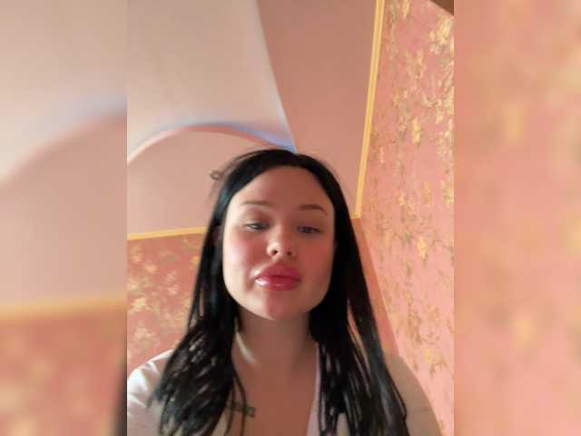 RedTobacco's BongaCams show and profile