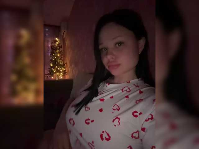 RedTobacco's BongaCams show and profile