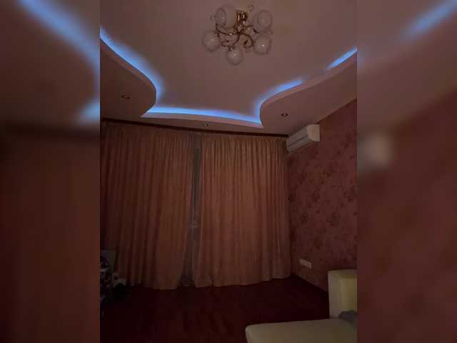 RedTobacco's BongaCams show and profile