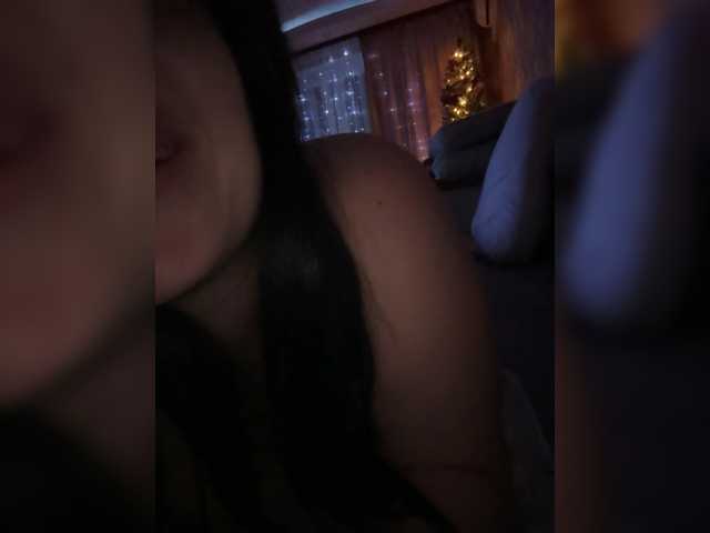 RedTobacco's BongaCams show and profile