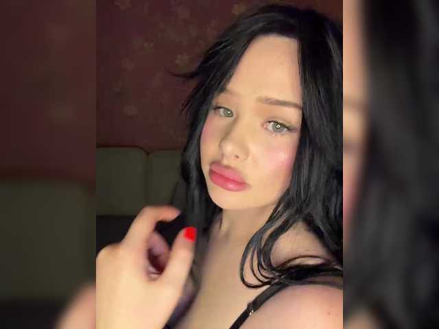 RedTobacco's BongaCams show and profile