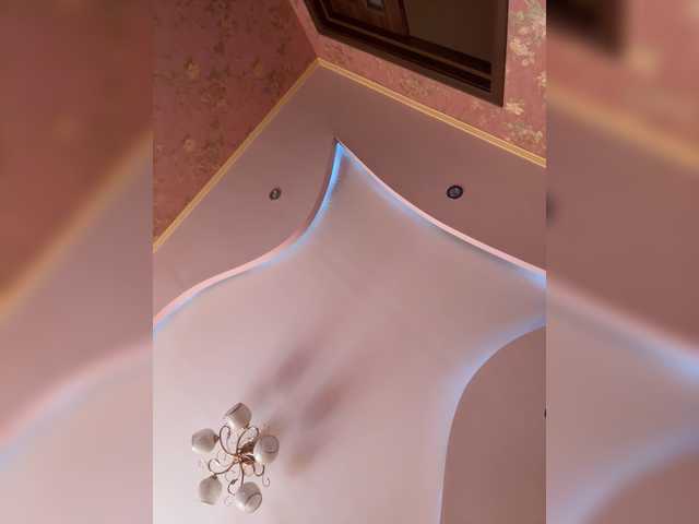 RedTobacco's BongaCams show and profile