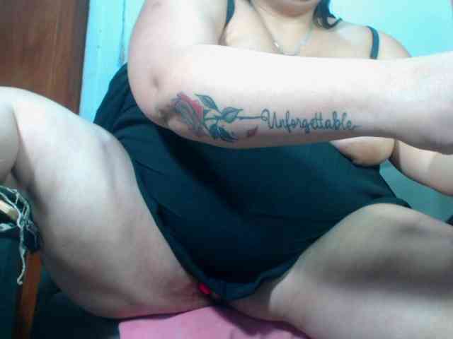 MaguieBbw Live Webcam on BongaCams