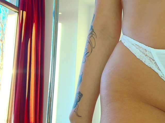 NikkyStyle's BongaCams show and profile