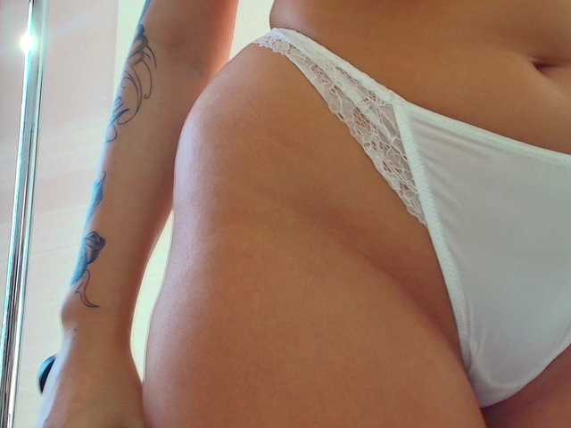 NikkyStyle's BongaCams show and profile