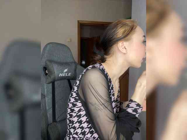 Sweetbitch2005 webcam