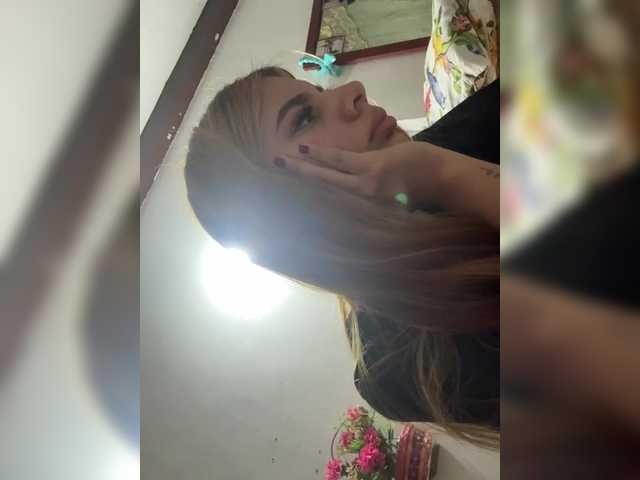 kyliieJaakson's BongaCams show and profile