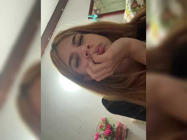 kyliieJaakson's BongaCams show and profile