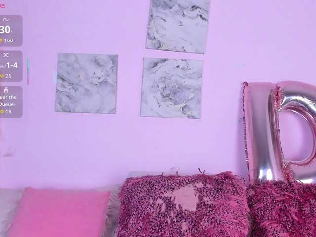 kyliieJaakson's BongaCams show and profile