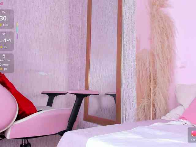 kyliieJaakson webcam