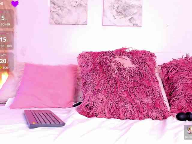 kyliieJaakson webcam